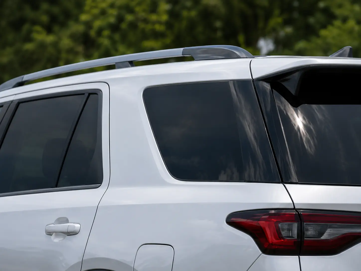 Vehicle side and rear window glass replacement service